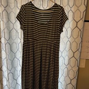 Isabel Maternity by Ingrid & Isabel Green and White Sundress